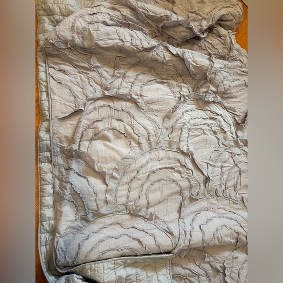 Steinmart Grey Bedding / Quilt - Picture 1 of 2